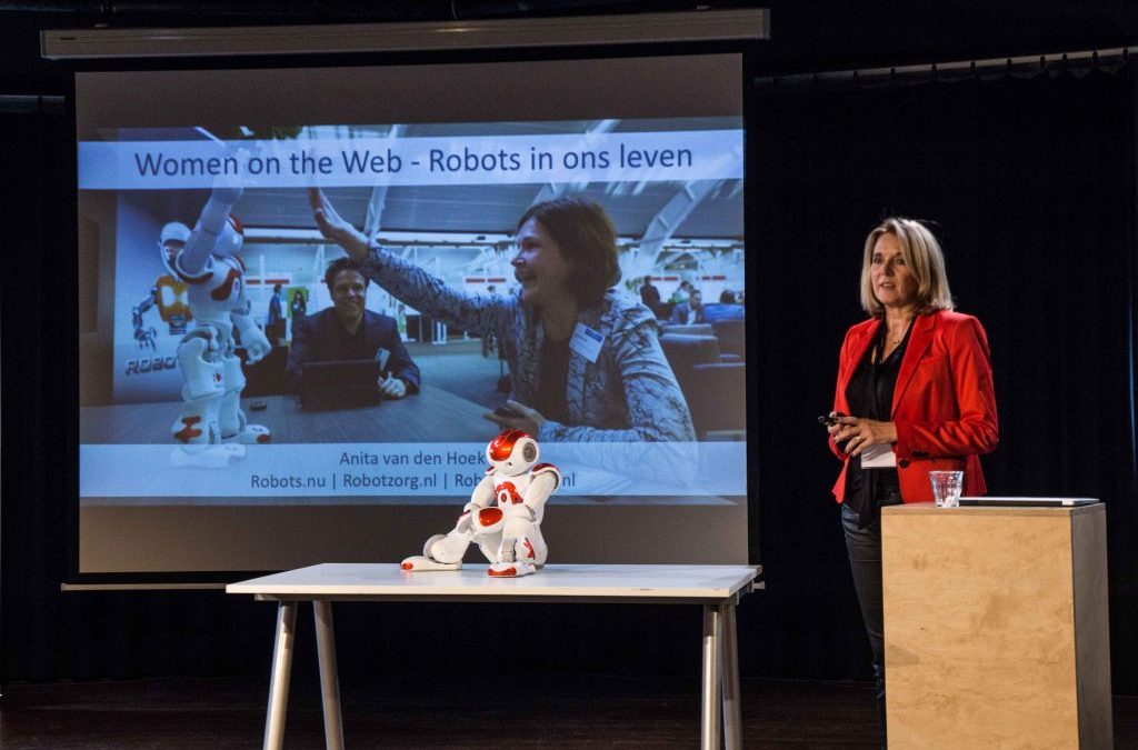 Anita van den Hoek, speaker robots and ethics